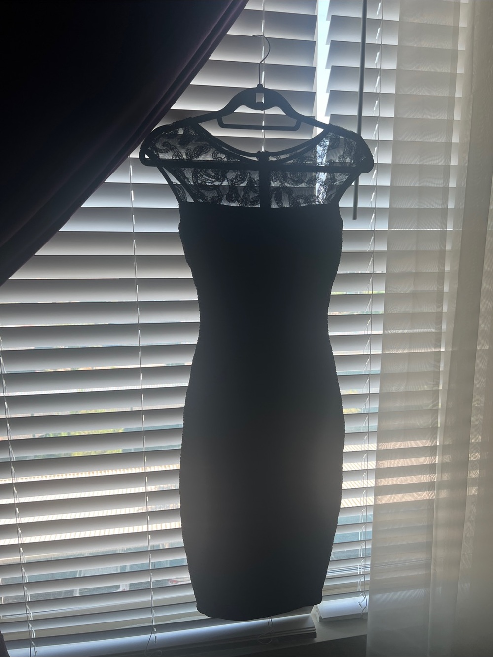 Melrose Ave Boutique Stretchy & Form Fitting Ruched Dress!!💕 Stunning!